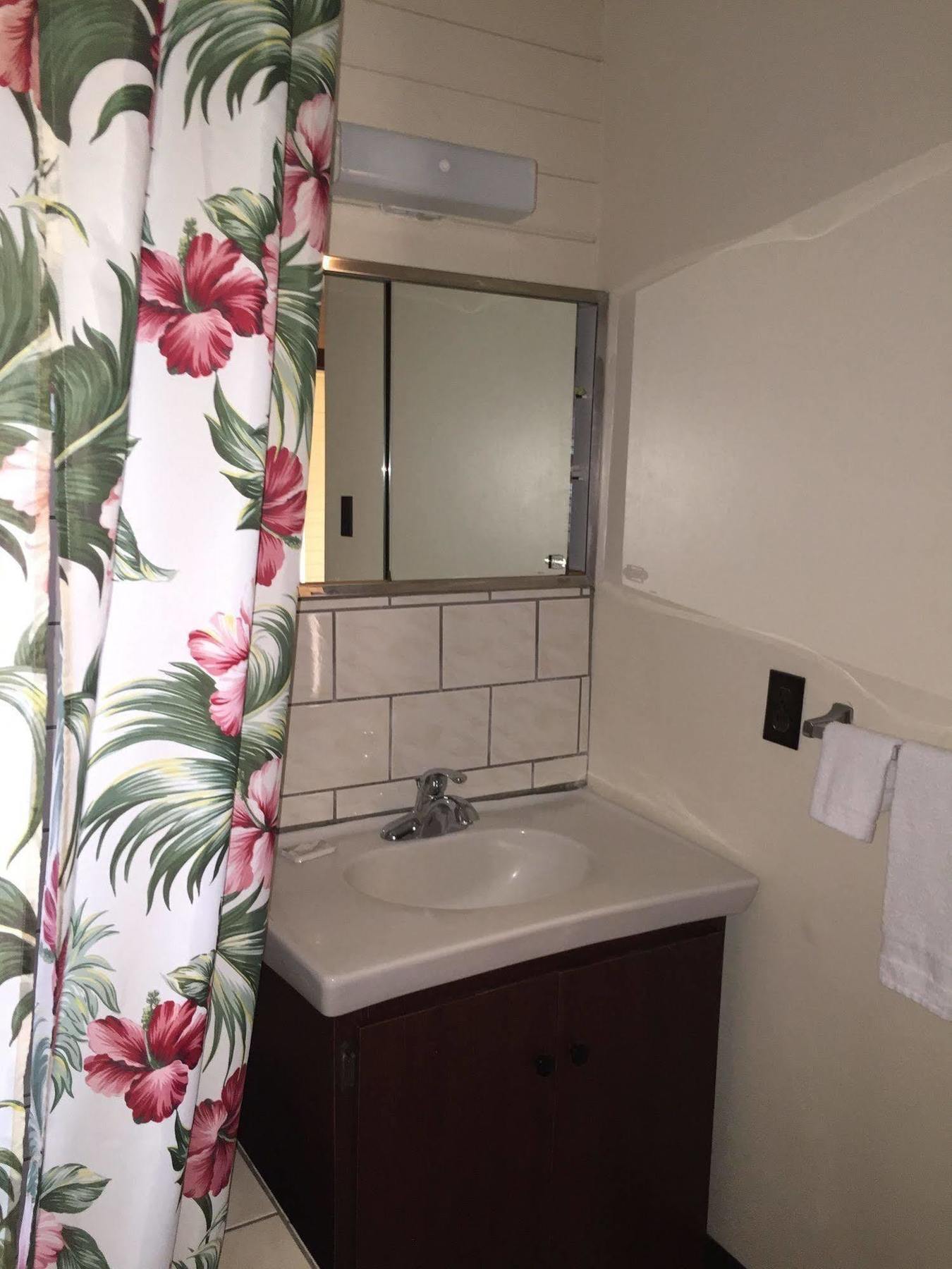 Dolphin Bay Hotel Hilo Dış mekan fotoğraf